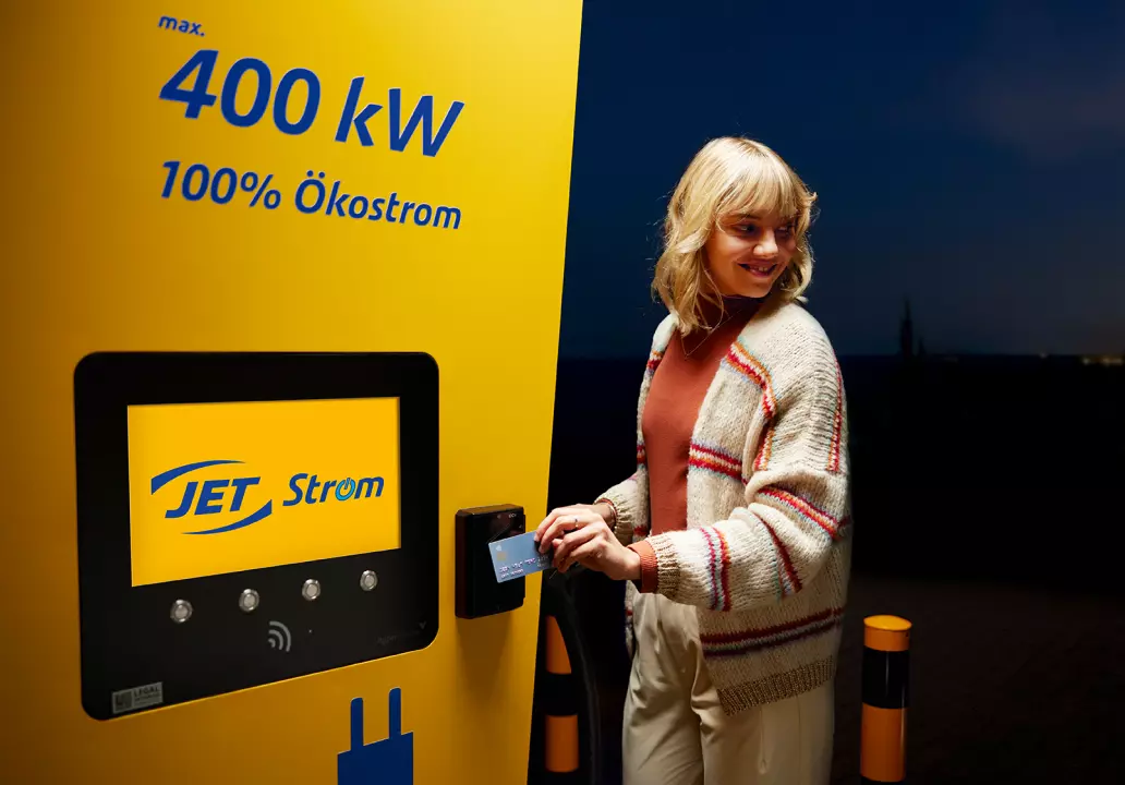 E-Auto lden 400kw ultraschnell JET